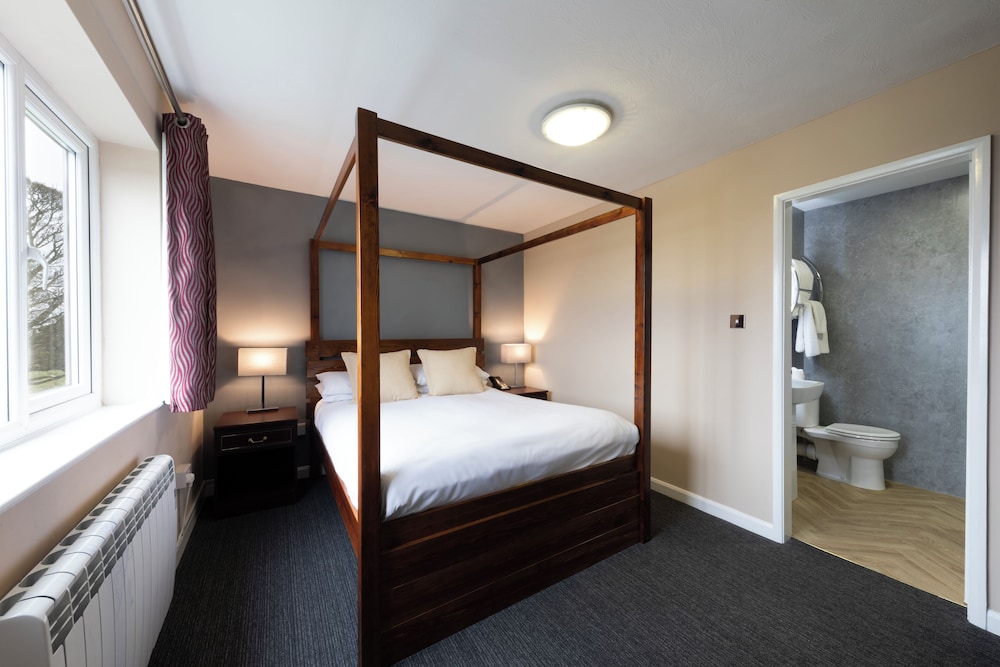 Four Poster, Executive, Double Bed