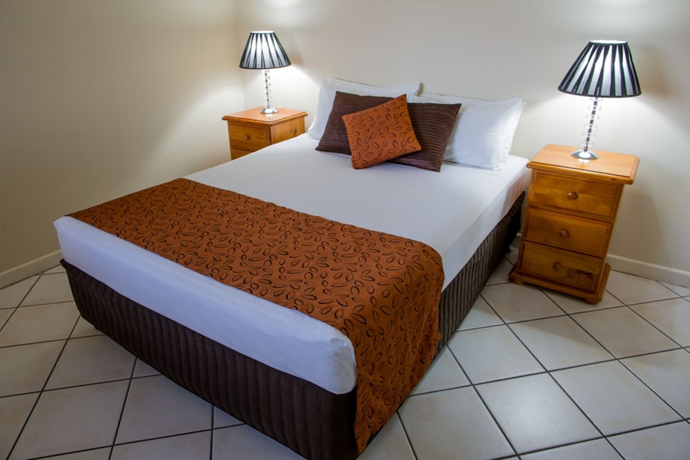 Coral Towers Holiday Suites 20/69