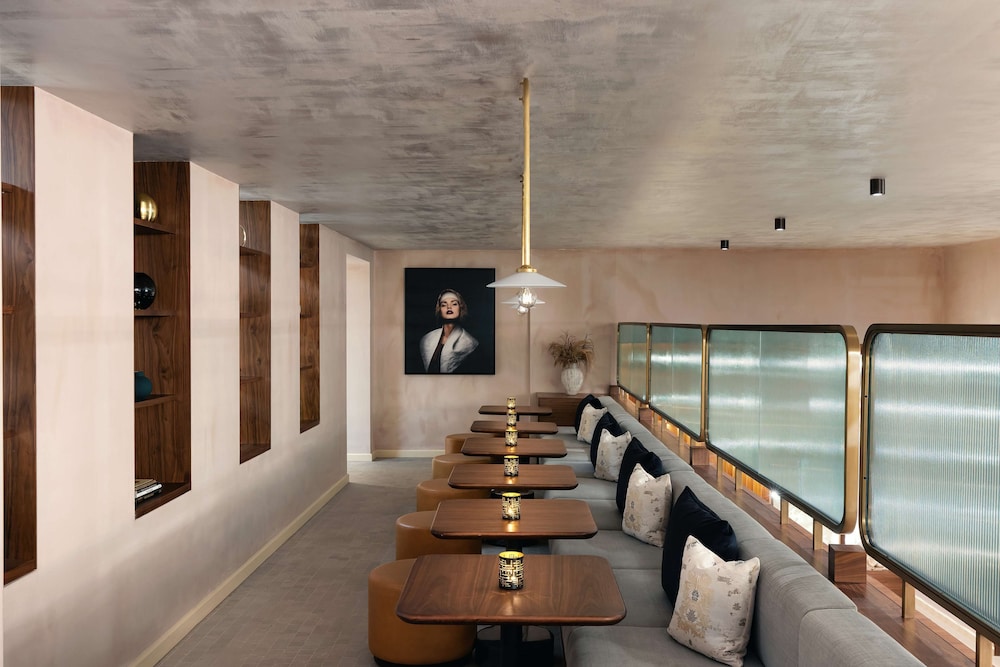 Canopy by Hilton London City 44/49
