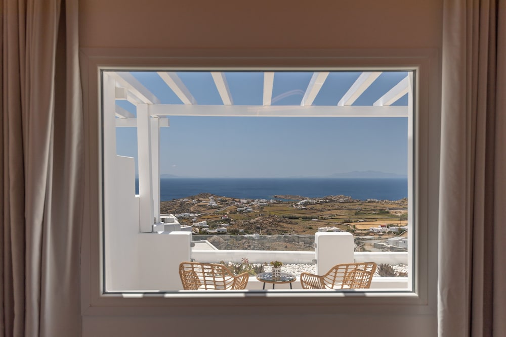 Sea & Stone Residence 4/50