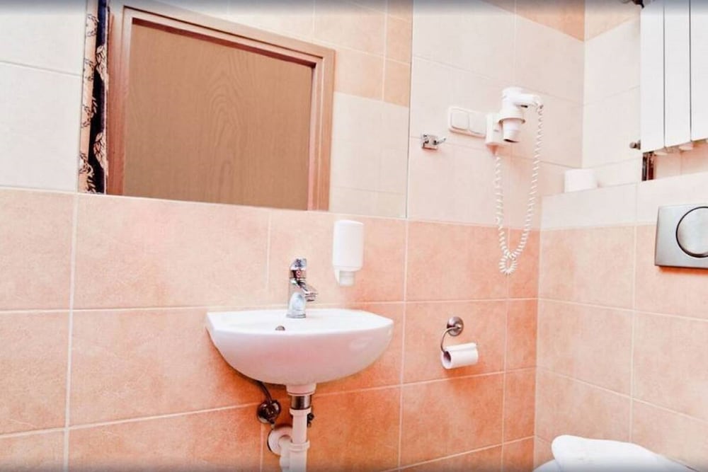 Aparthotel Miodosytnia 53/54