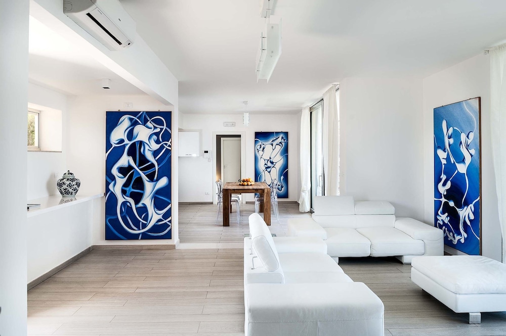 Isola Bella Infinity Suites 14/50