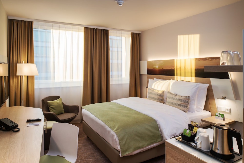 Holiday Inn Frankfurt Airport 27/75