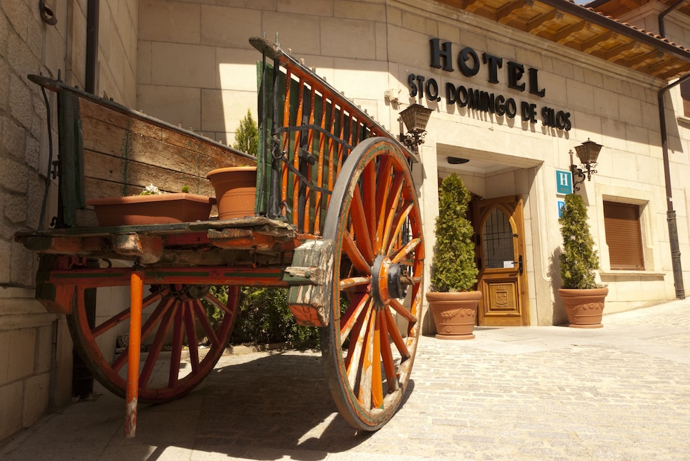 Santo Domingo De Silos Hotel 27/30