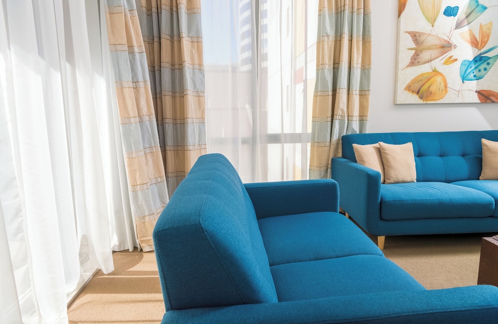Boulcott Suites 52/70