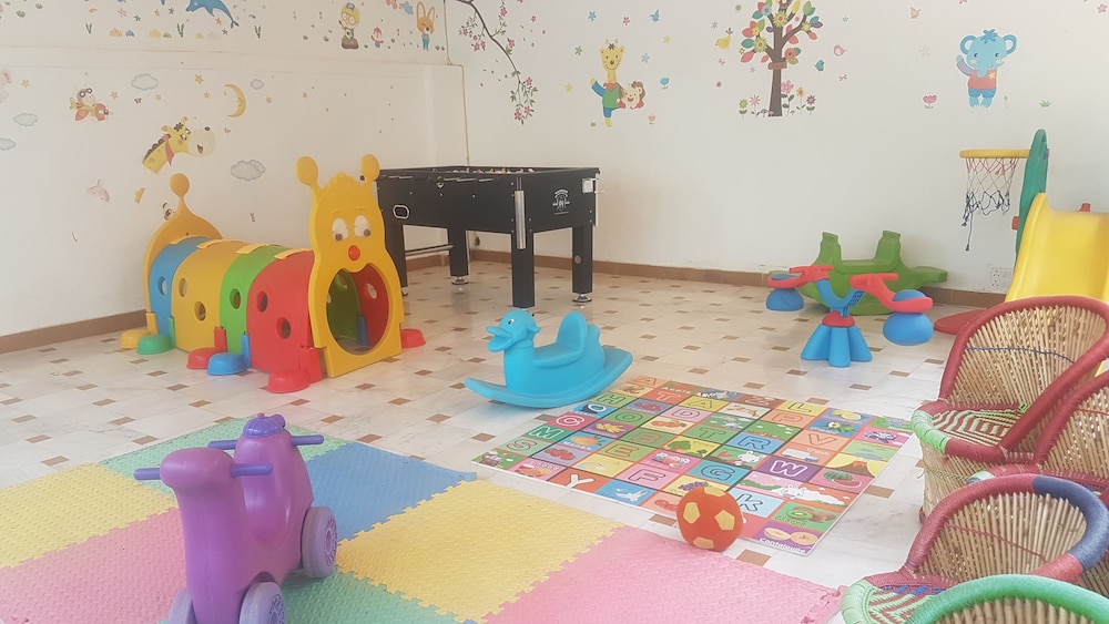 HOTEL RATAN VILLAS 23/32