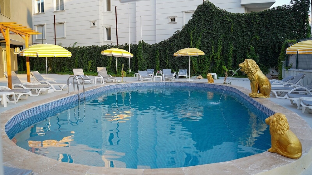 Grand Niki Hotel & Spa 30/50