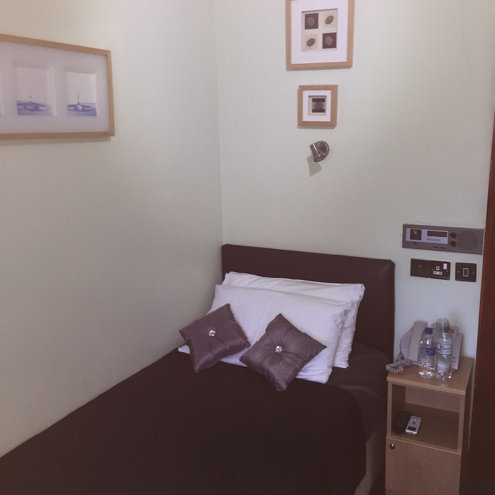 Park Avenue Hotel 24/61