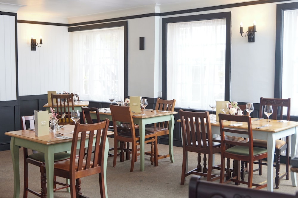 The George Hotel 38/57