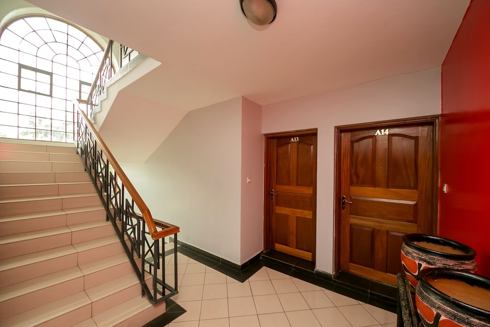 Meltonia Luxury Suites 19/50