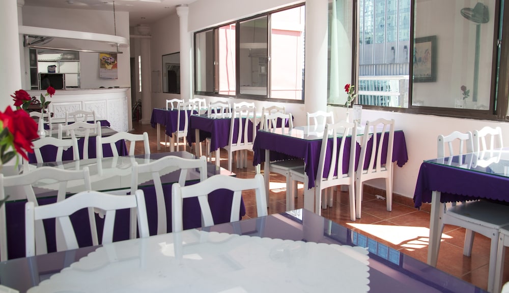 A25 Hotel - 35 Mac Thi Buoi 53/63