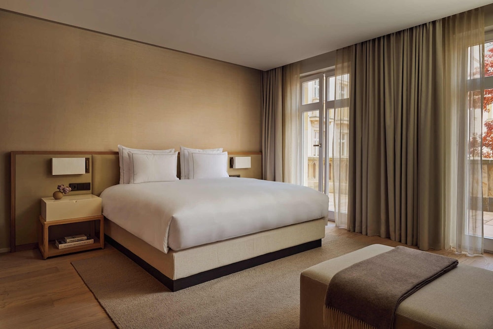 Loft, Suite, King Bed, Terrace