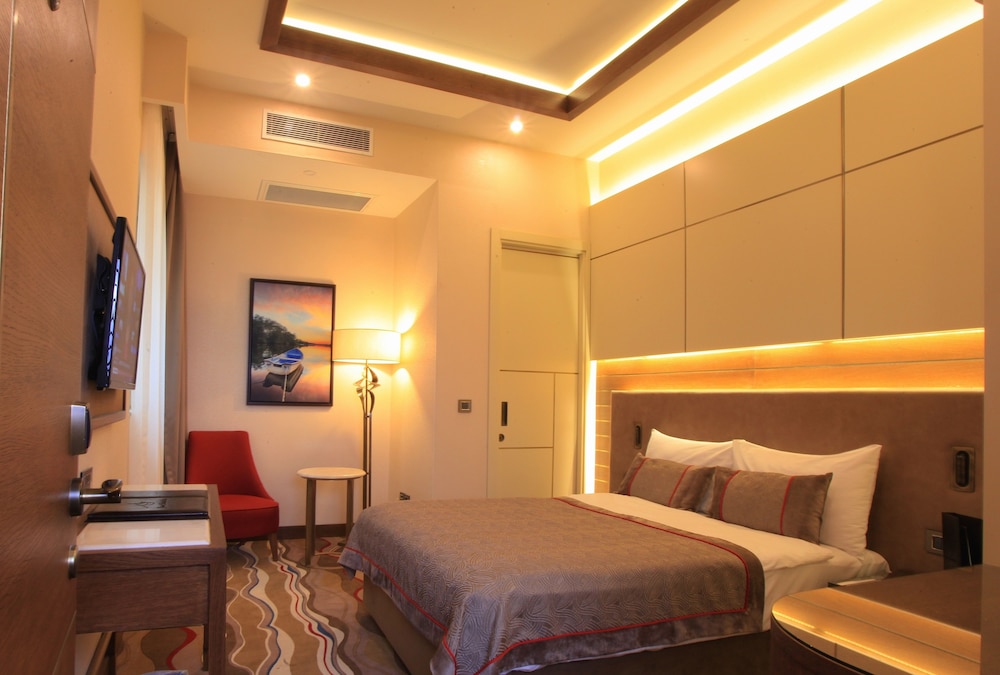 Grand Hotel de Pera 11/50