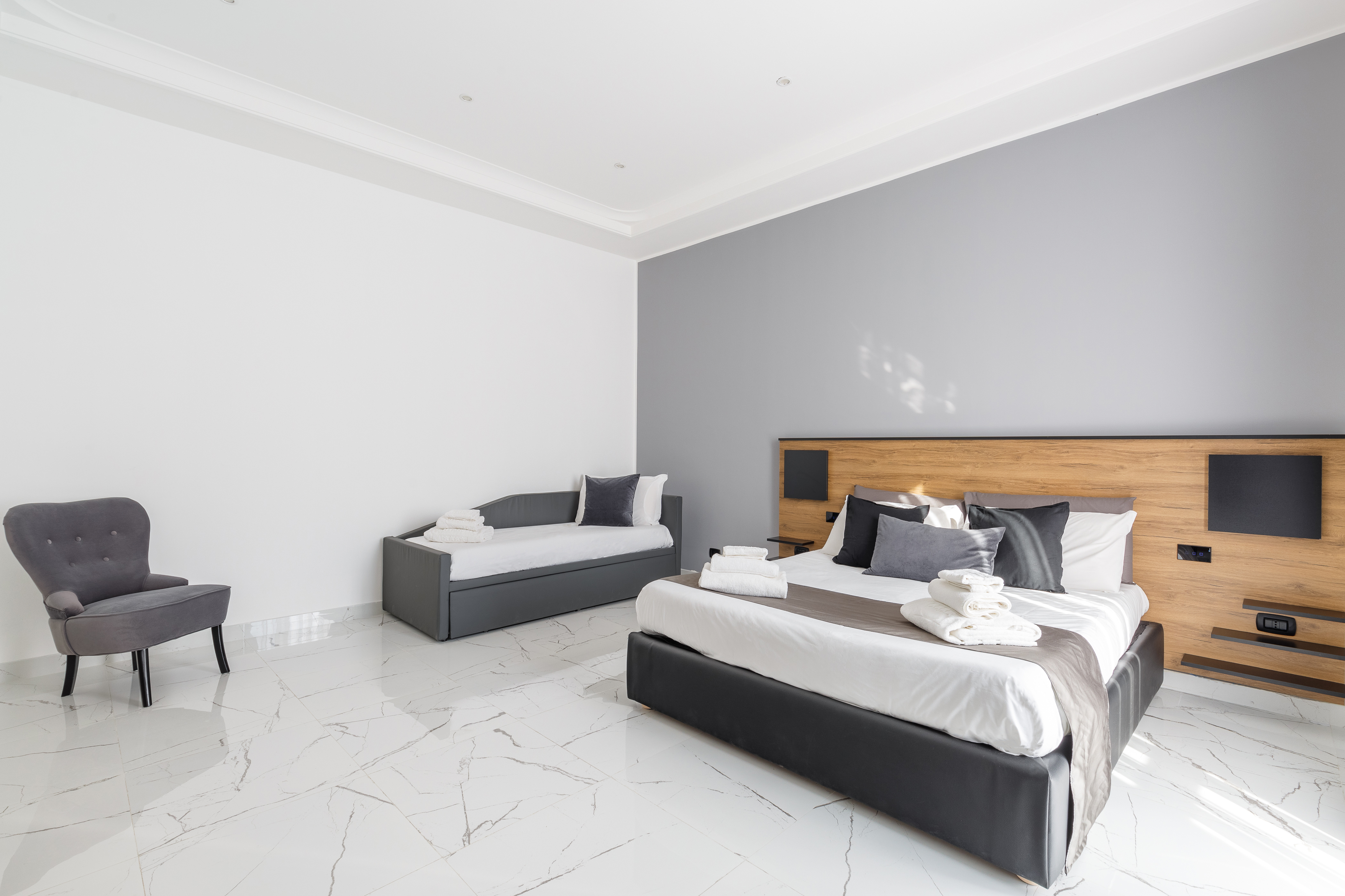 Suite, Mountain View
