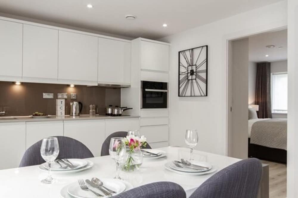 Citystay-Midsummer Mews 17/23