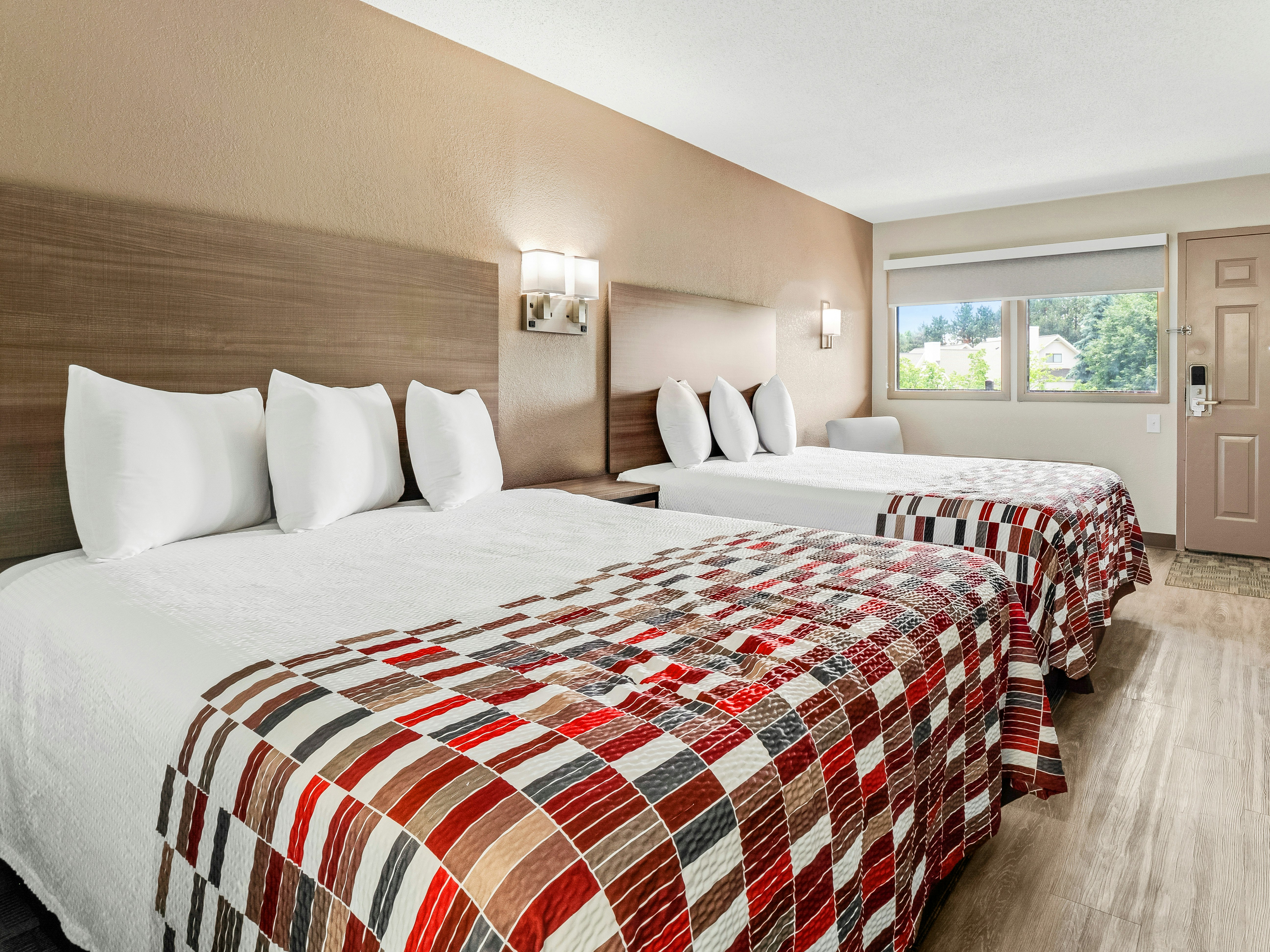 Deluxe, 2 Queen Beds