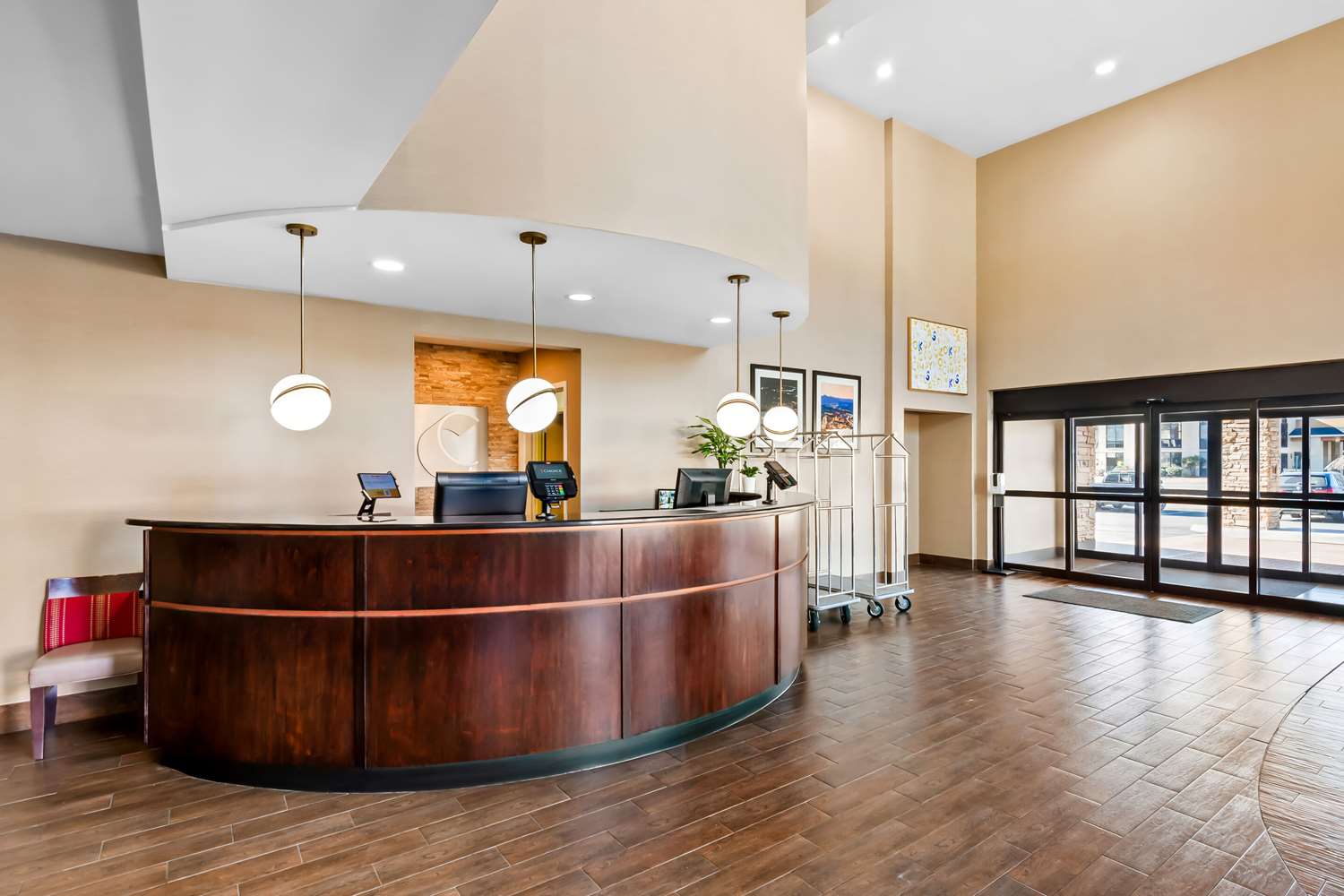 Comfort Suites Salem Roanoke I 81 4/24