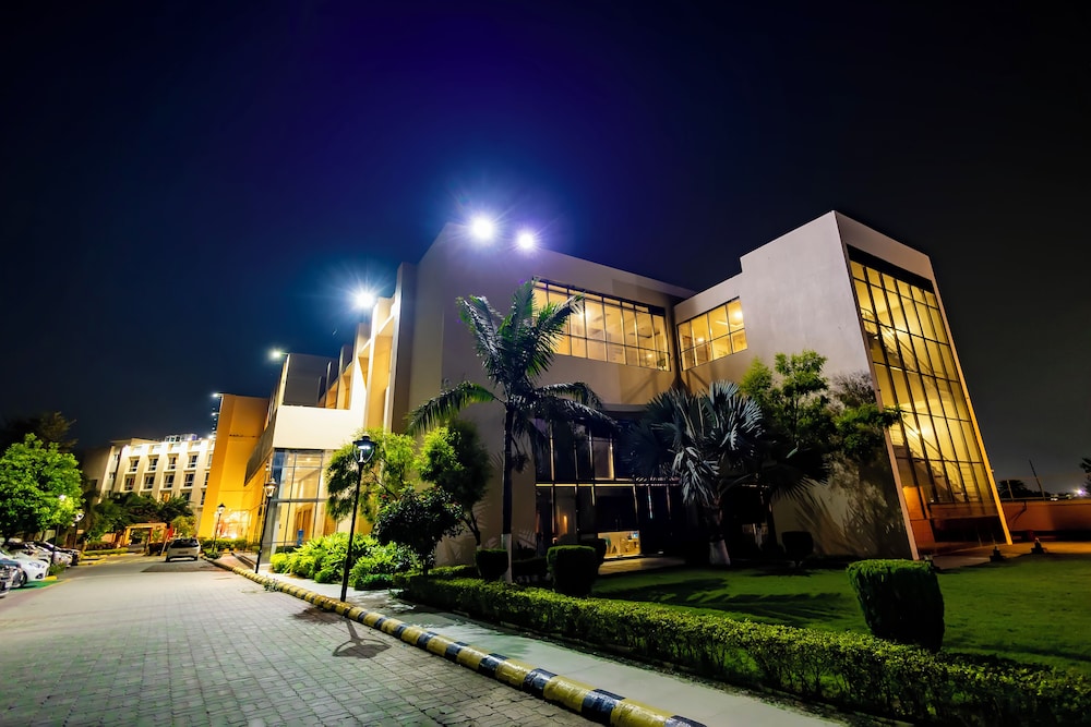 Ramada by Wyndham Bodh Gaya Mahabodhi 1/32