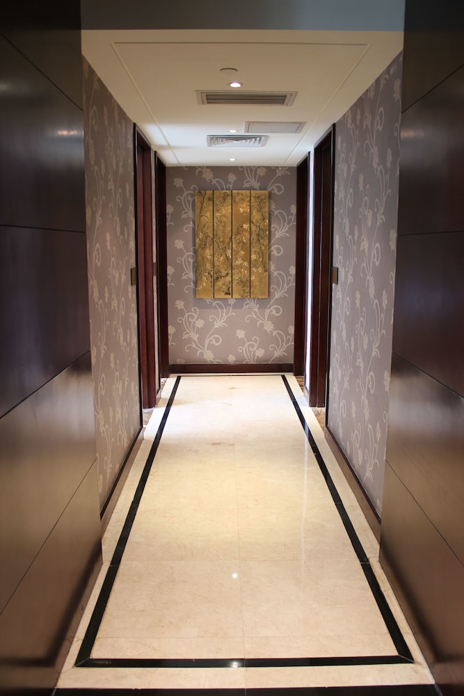 Good International Hotel 4/28