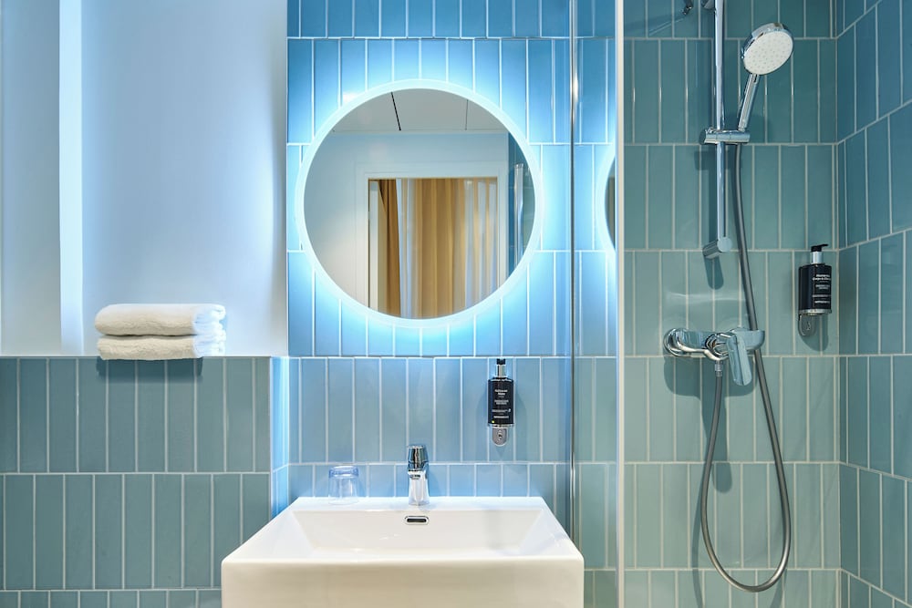 Hotel Magenta 38 by Happyculture 70/71