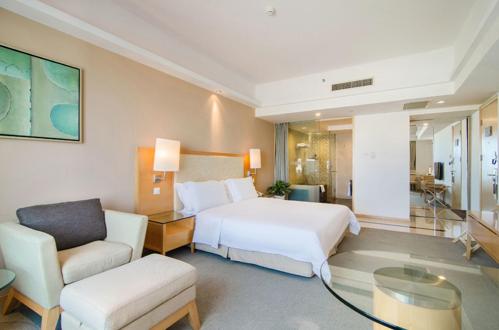 غرفة تنفيذية بسرير كوين بإطلالة على البحر، Haiyue Jianguo Hotel 2/2