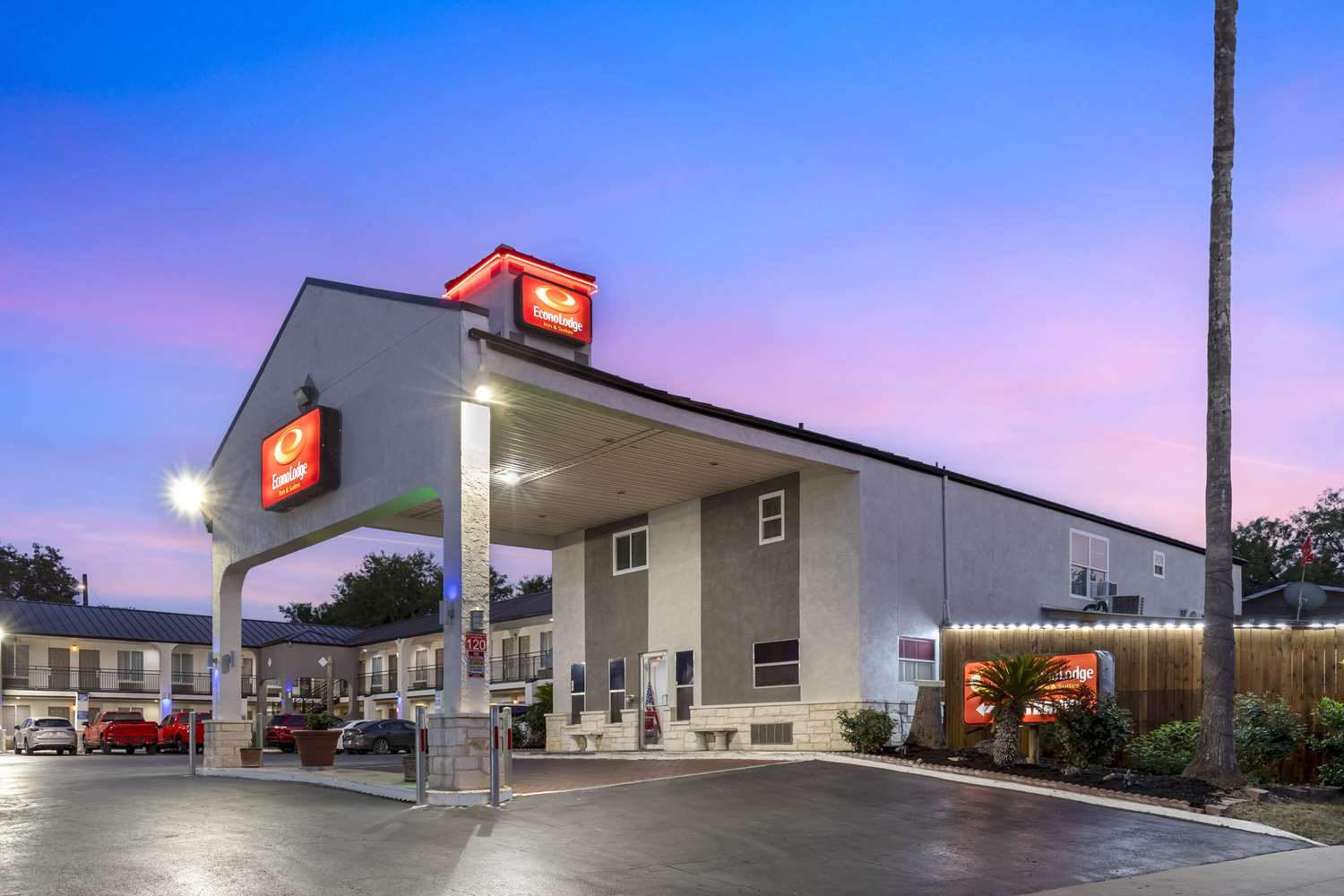 Econo Lodge Inn & Suites Near Lackland AFB San Antonio, TX 5/36