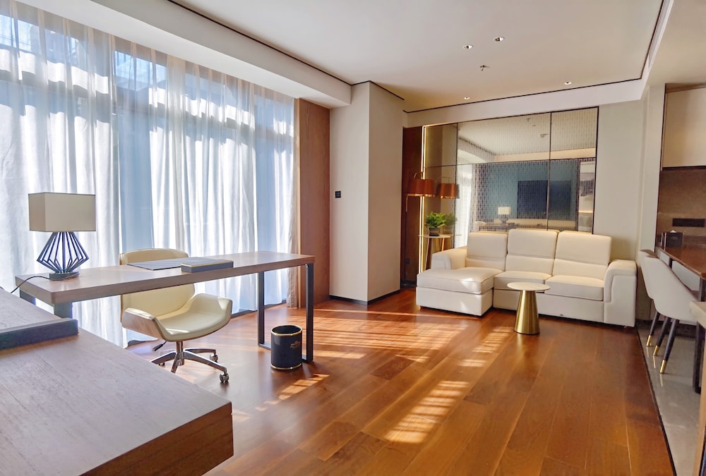 Howard Johnson Optics Valley Hotel Wuhan 8/34