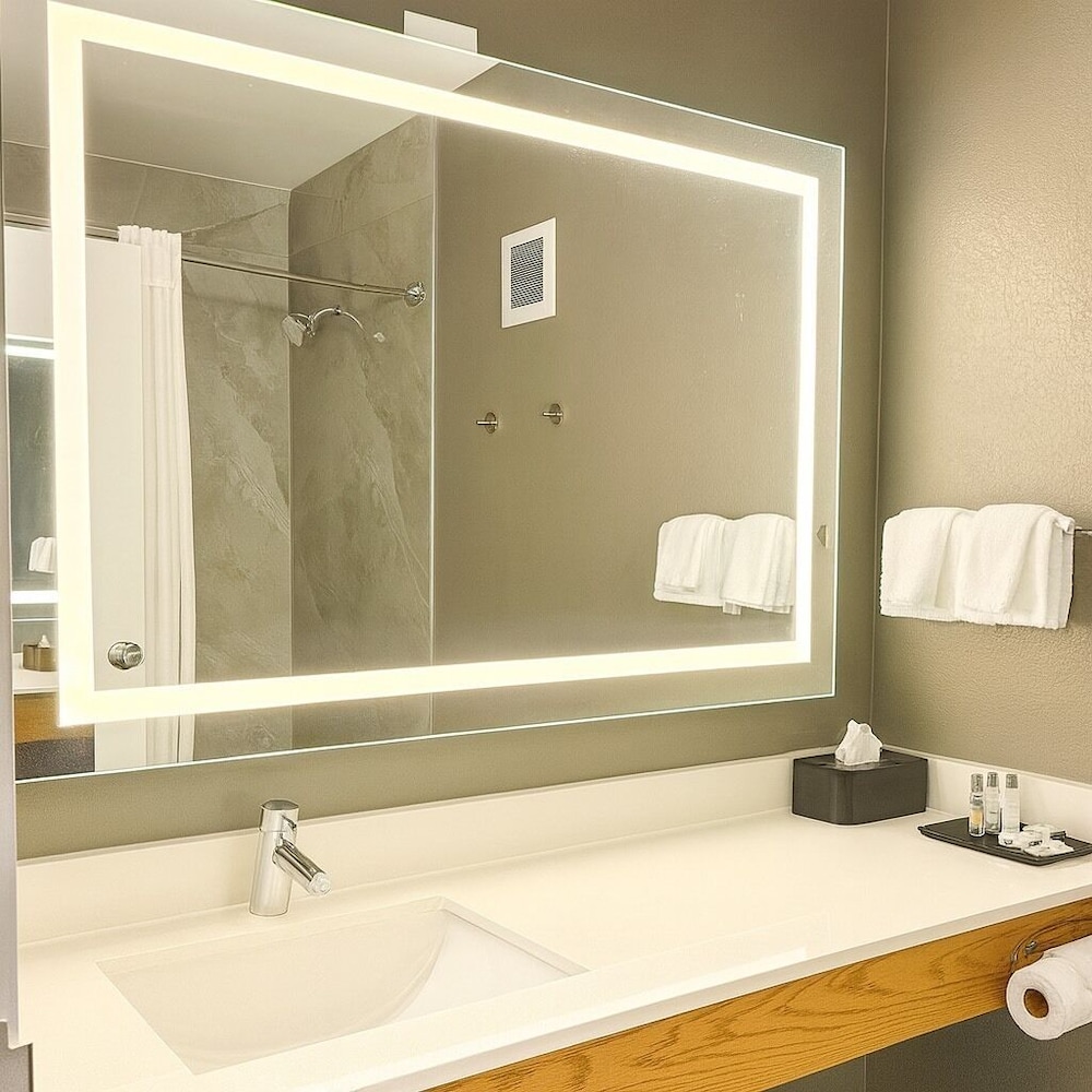 Silver Beach Hotel 49/50