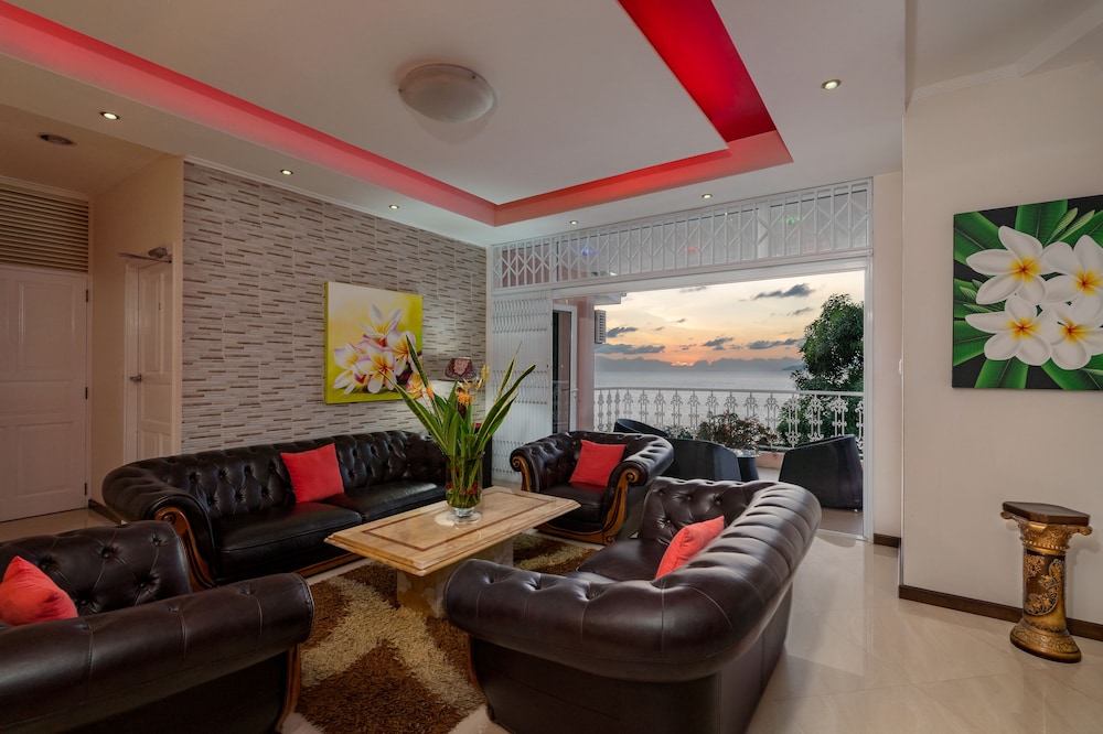Glacis Heights Villa 23/50