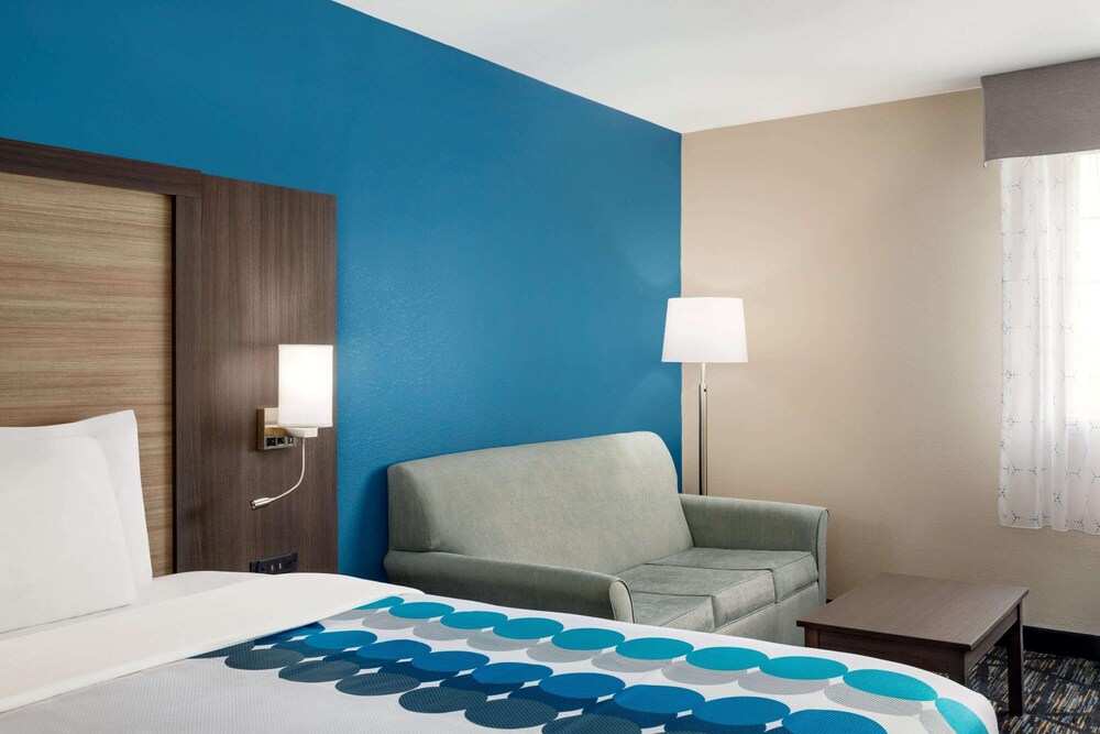Baymont by Wyndham Blackwell I-35 13/71