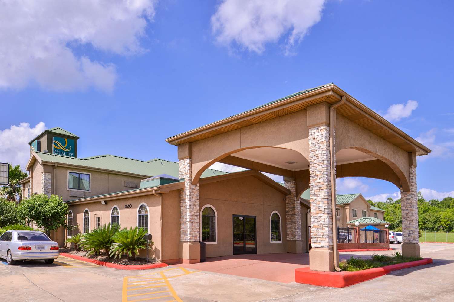 Quality Inn & Suites Beaumont photo5