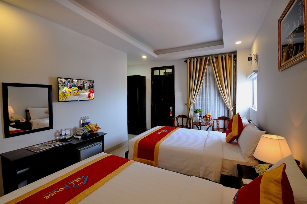 Full House Hotel 16/66