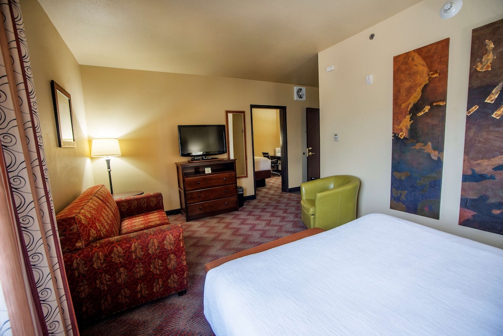 Best Western Plus Cimarron Hotel & Suites 15/41
