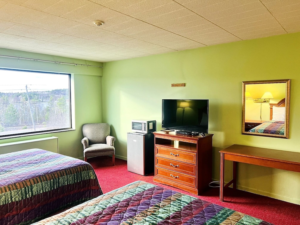Lively Inn & Suites 50/61