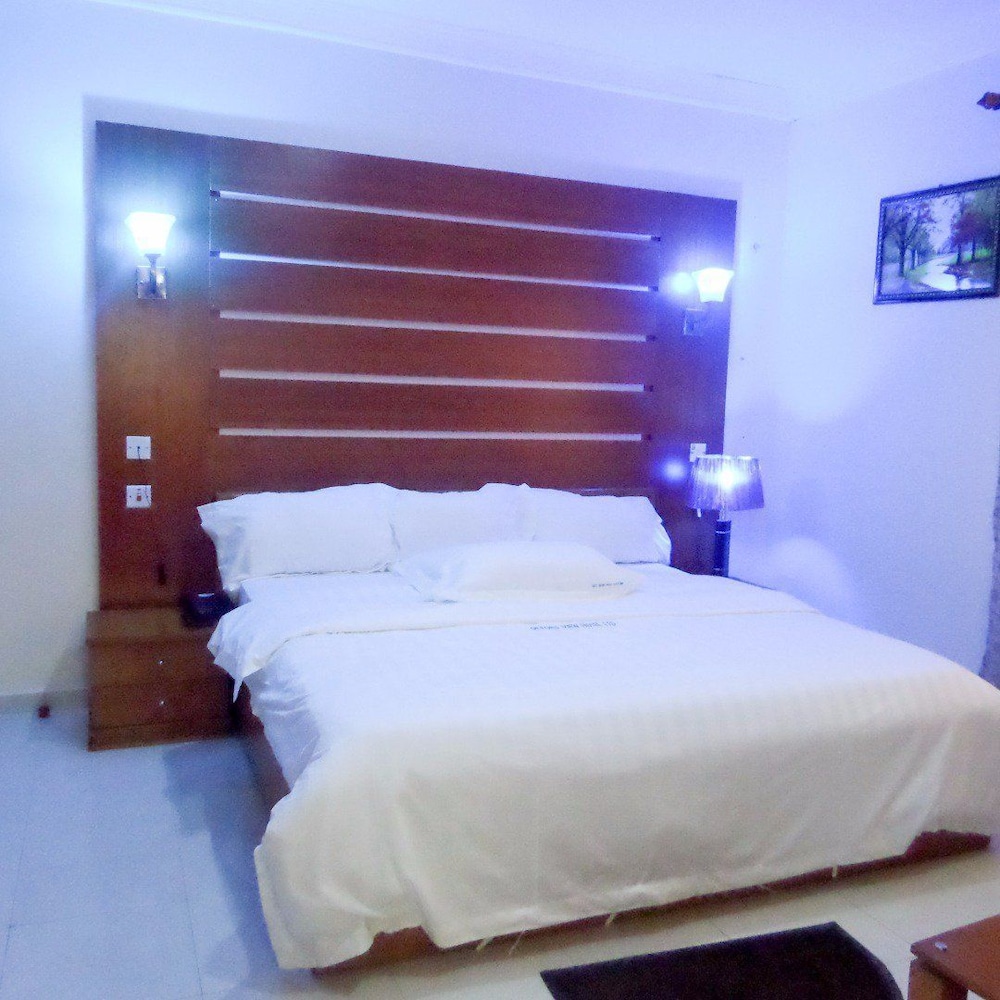 Gilford View Hotels Ltd 12/25