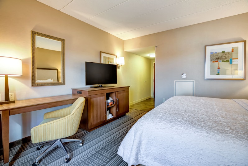 Hampton Inn Boston-Norwood 13/52