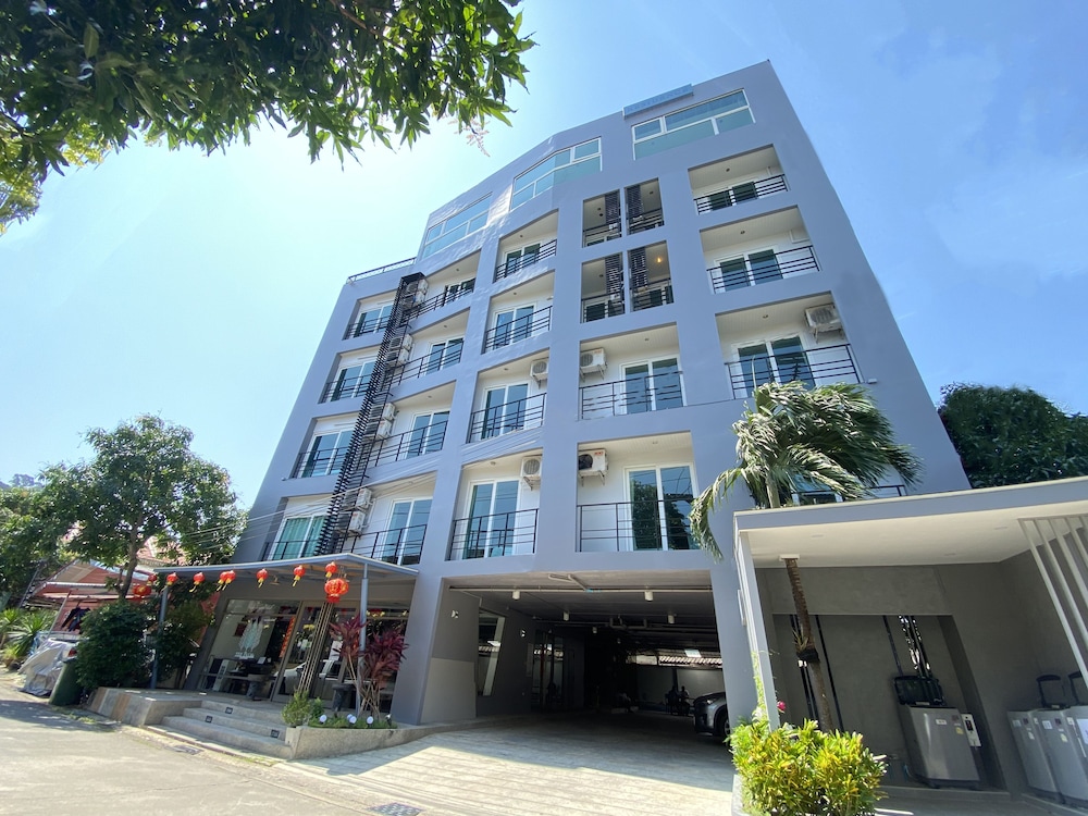 THE PALMS RESIDENCE 2/59