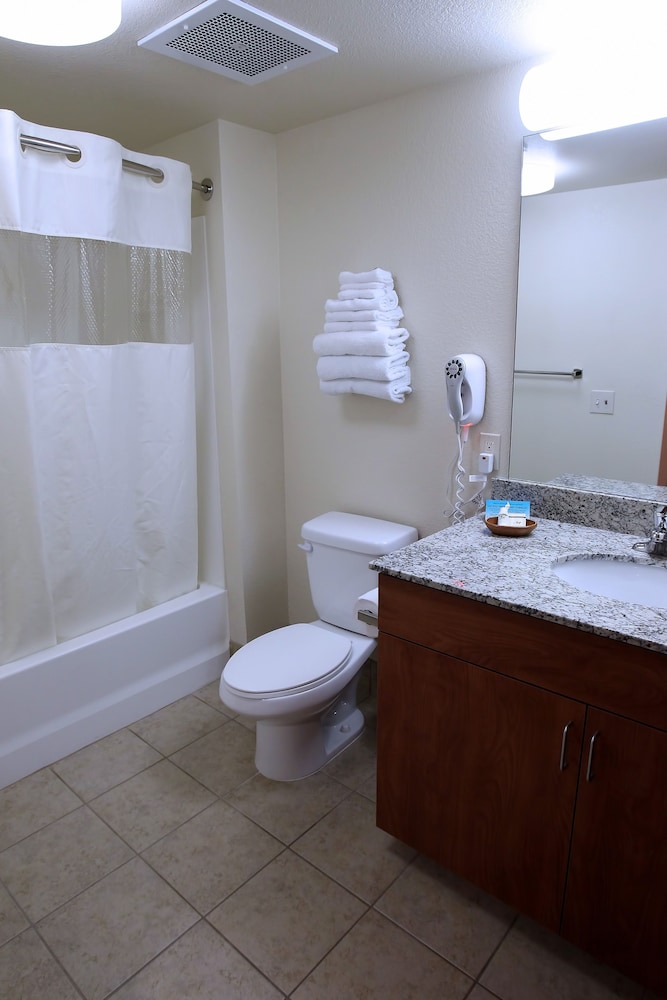 Garden Place Suites 19/61