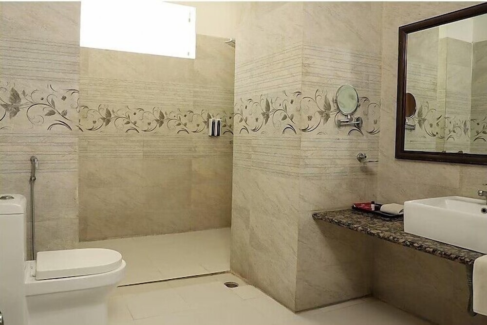 Regenta Central Mewargarh 39/43