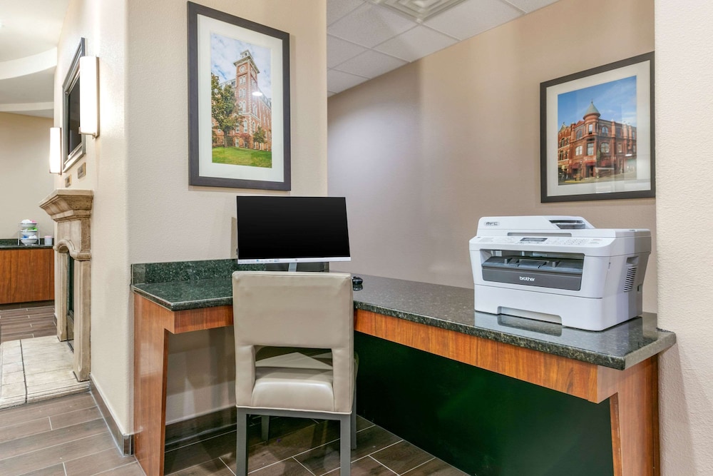 Comfort Inn and Suites Van Buren Fort Smith 30/40