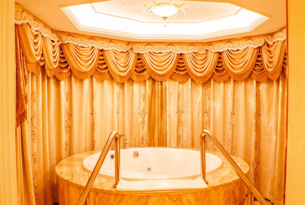 Wyndham Grand Kunming East 42/68