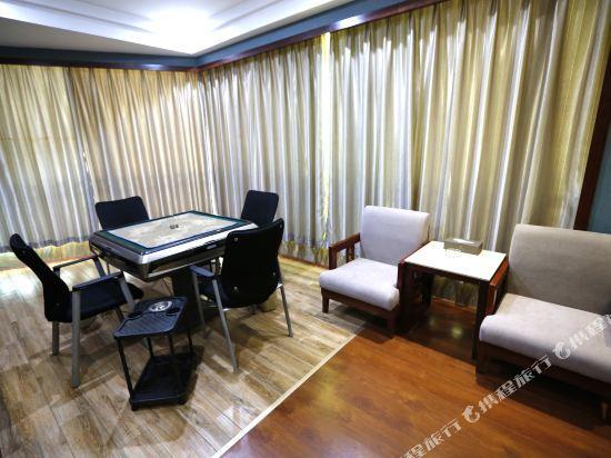 Huaqiao International Hotel 17/30