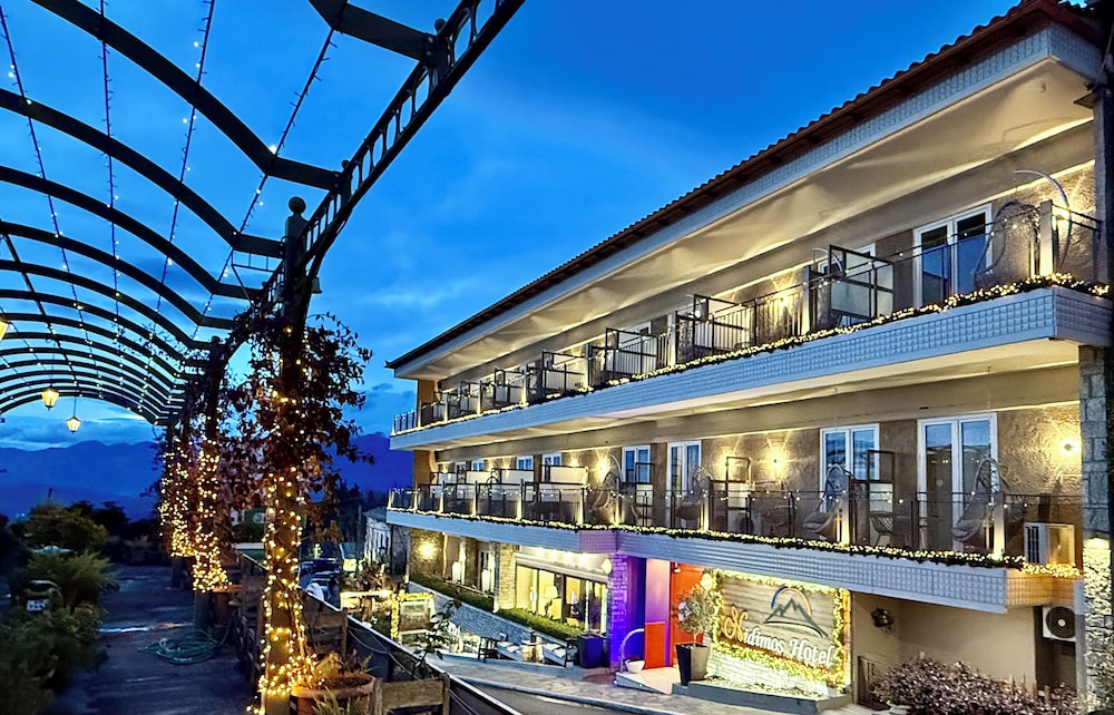 Nidimos Hotel 2/50