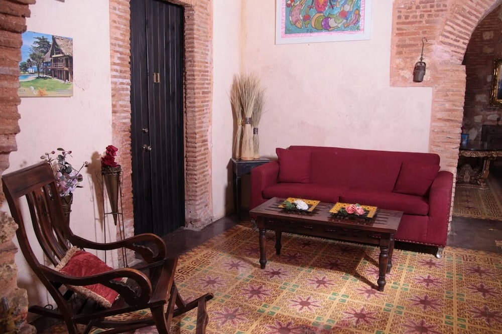 Hotel Dona Elvira 44/70