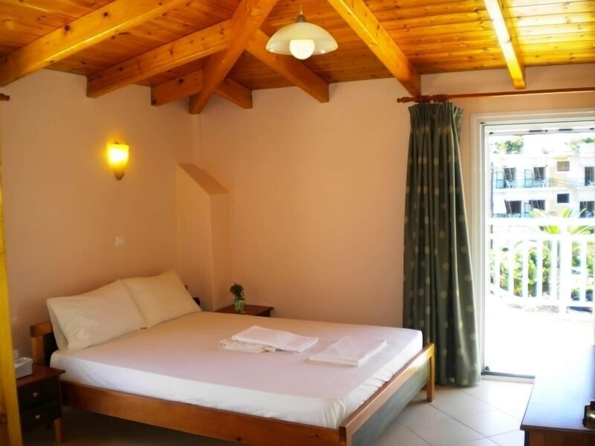 Room at Brati Arcoudi, Pineios