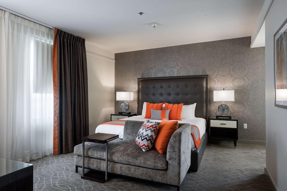 Colcord Hotel Oklahoma City, Curio Collection by Hilton 42/62