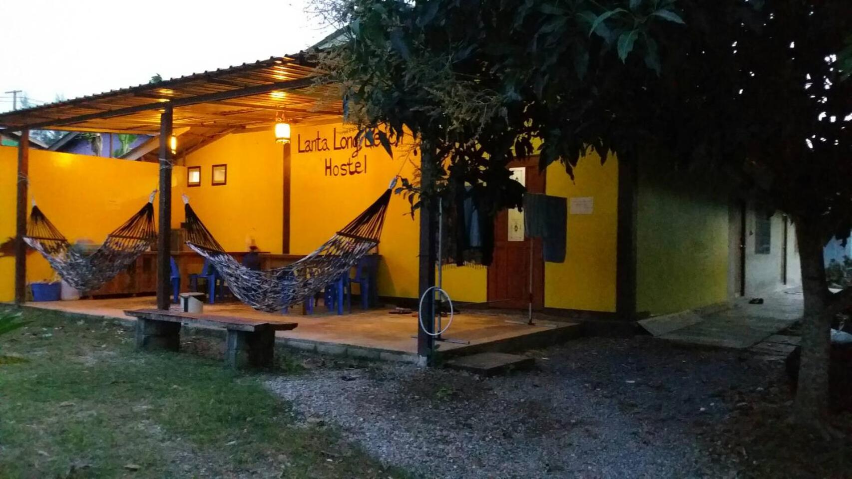 Lanta Long Beach Hostel 28/50