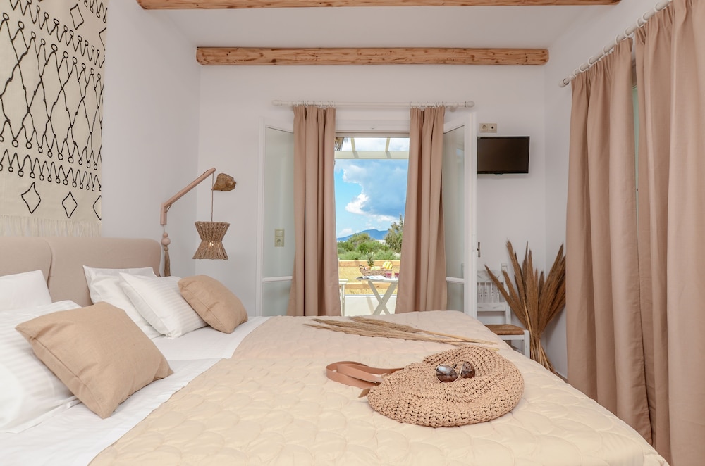 Glaronissi Beach 25/65
