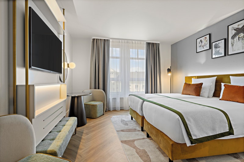 Leonardo Hotel Mainz 10/83