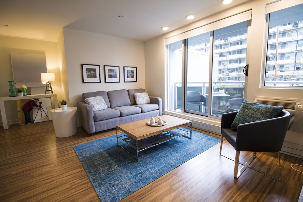 Liv Extended Stay 42/74
